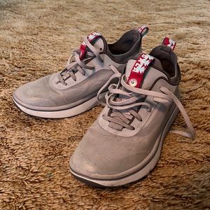 Arch support nurse shoes. Made for a long 12 hour shift.